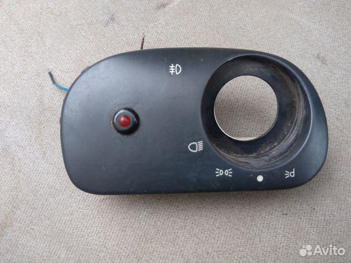 Накладка под переключатель света Ford Scorpio