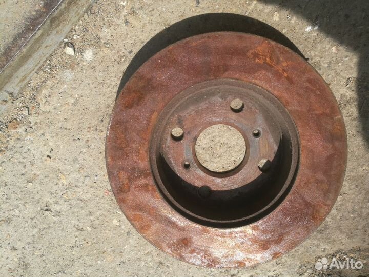 Диск тормозной Toyota corsa1992