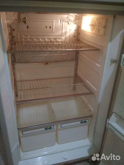 Двухкамерный холодильник Юрюзань-207