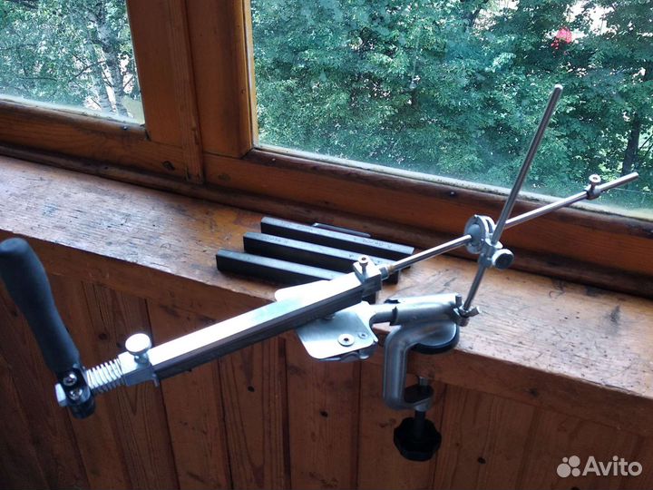 Точилка для ножей с поворотным механизмом