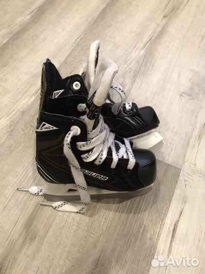Коньки хоккейные