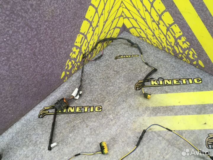 Проводка двери с механическими стеклоподъем Альбеа