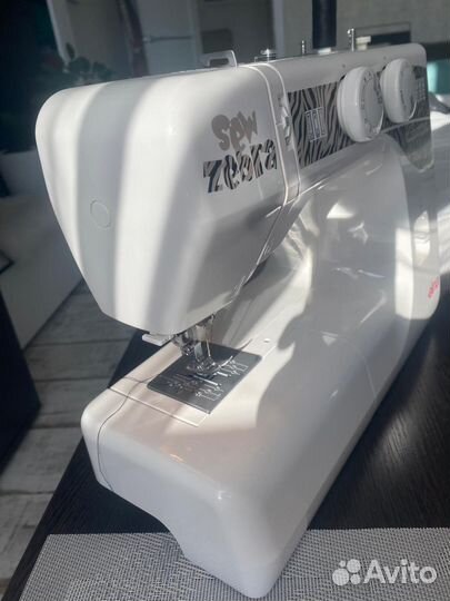 Швейная машина Elna Sew Zebra