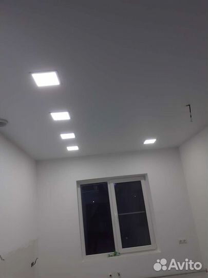 Натяжной потолок в зал 17 метров