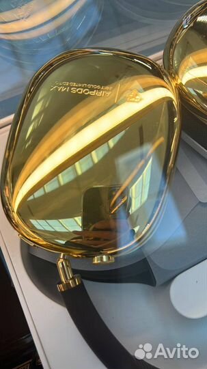 Apple AirPods Max Limited Edition