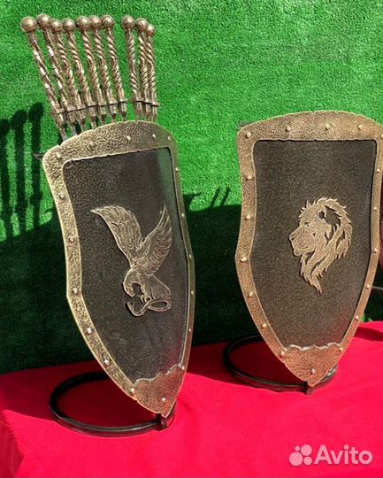 Подставка под шампуры Щит