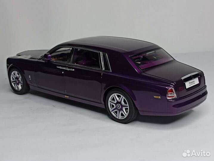 Rolls-Royce Phantom EWB 1:18 Kyosho