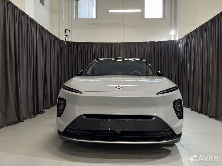 NIO ES8 AT, 2023