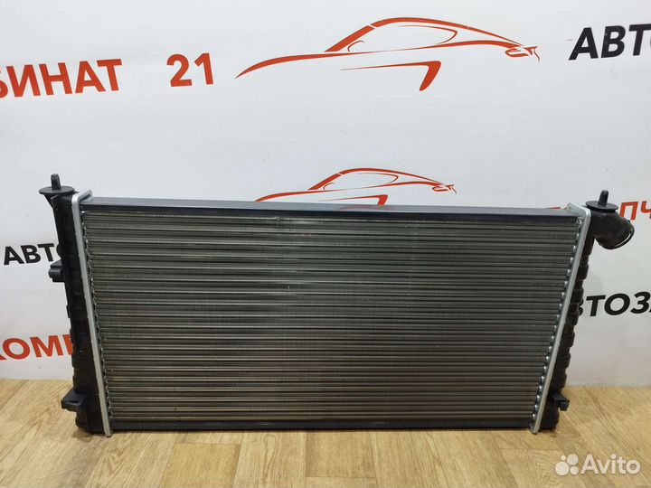 Радиатор охлаждения Citroen Berlingo Xsara