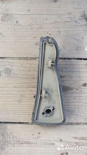 Крышка фильтра печки бмв е34