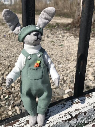 Заяц Степан, выполнен в технике Тедди