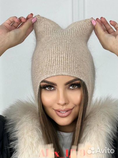 Шапка с ушками женская