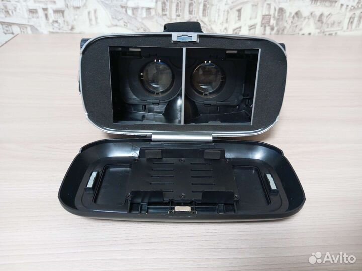 VR Shinecon + игровой контроллер