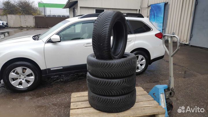 Goodyear Vector 4Seasons Gen-2 SUV 225/65 R17