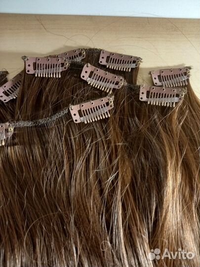 Волосы на заколках