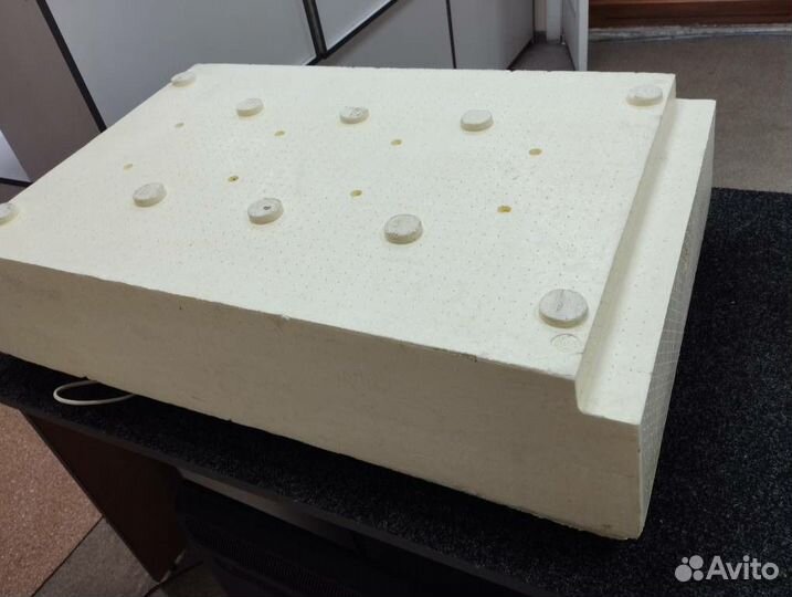 Инкубатор бытовой золушка на 98 яиц