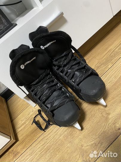 Коньки хоккейные 36 размер