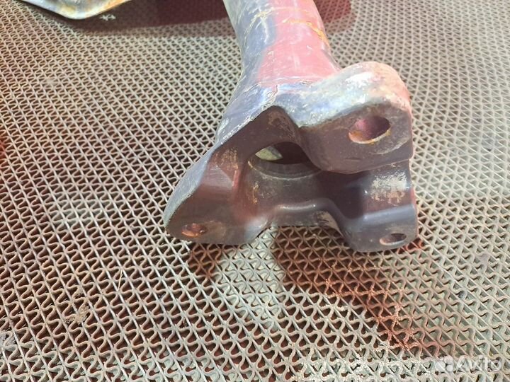 Кронштейн заднего крыла правый