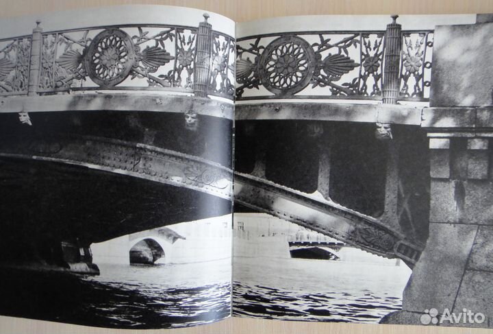 Мосты повисли над водами