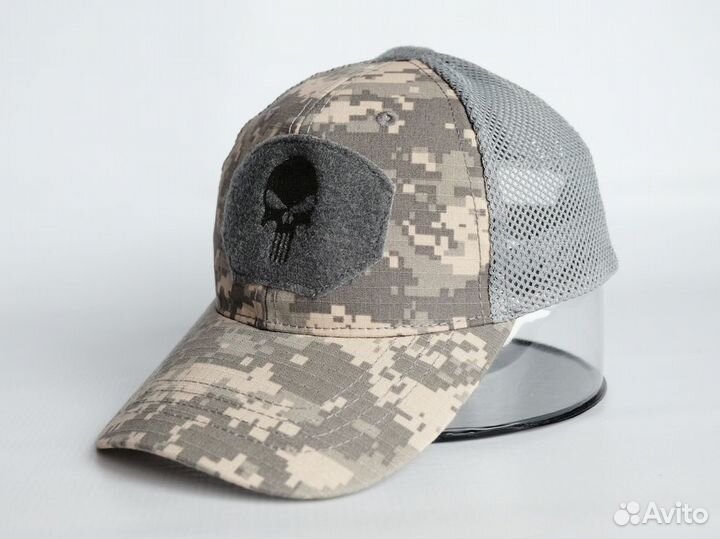 Спортивная легкая бейсболка