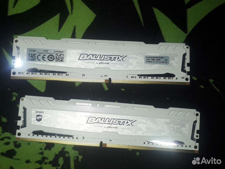 Озу (2 плашки) ddr4 по 4gb 2400 мгц