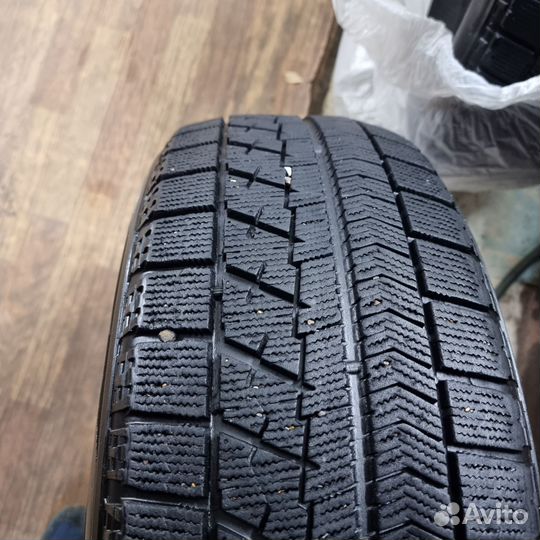 Bridgestone Blizzak VRX 235/55 R18 100S