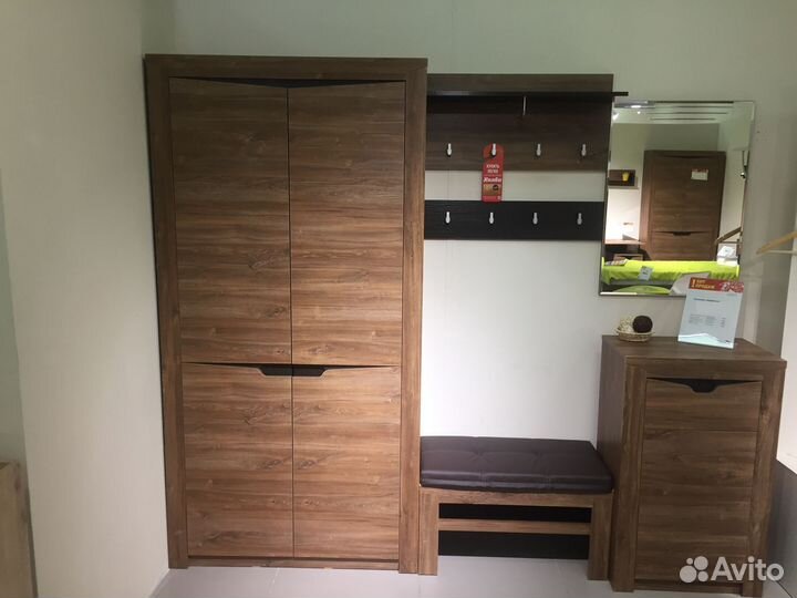 Прихожая мебель новая