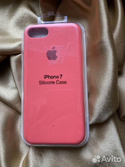 Чехол на iPhone 7