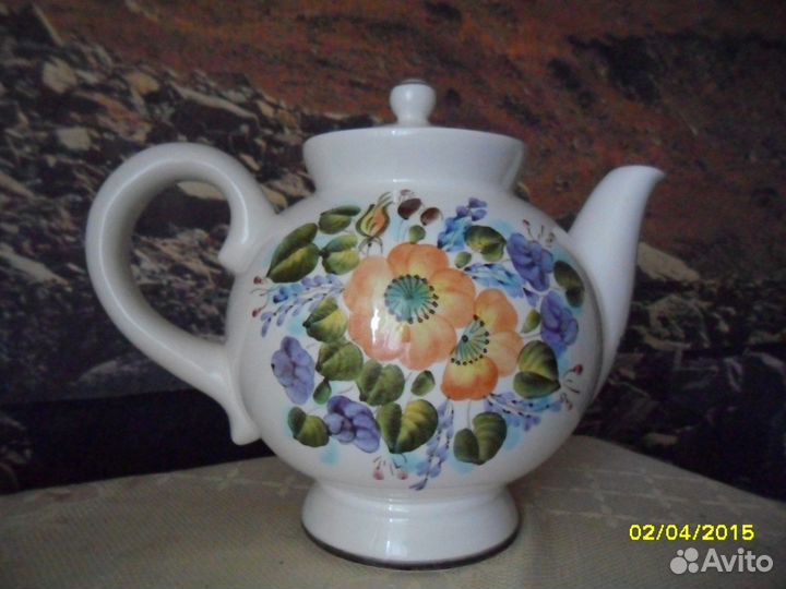 Продам чайник фаянсовый