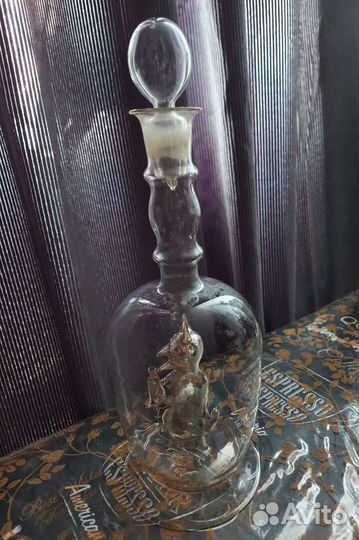 Графин с чёртиком