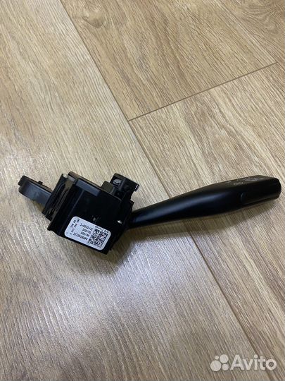Подрулевой переключатель левый VAG 1k0953513E