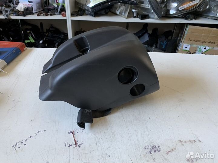 Кожух рулевой колонки VW Golf 5