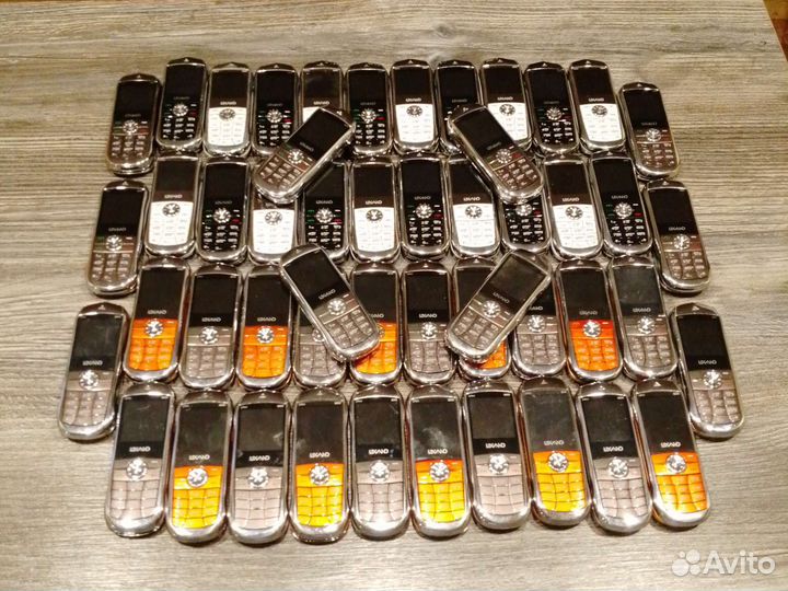 50 mini телефонов