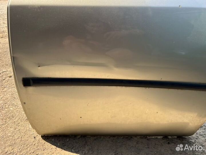 Дверь боковая задняя левая Ford Mondeo 3 седан 1