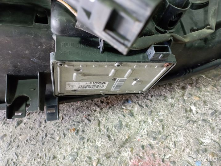 Фара правая Volvo S60 V70 xc70ксенон