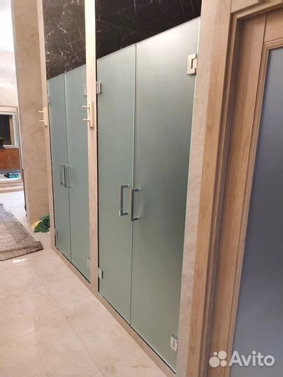 Стеклянная дверь по индивидуальным размерам