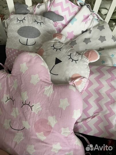 Бортики в детскую кроватку бу для девочки