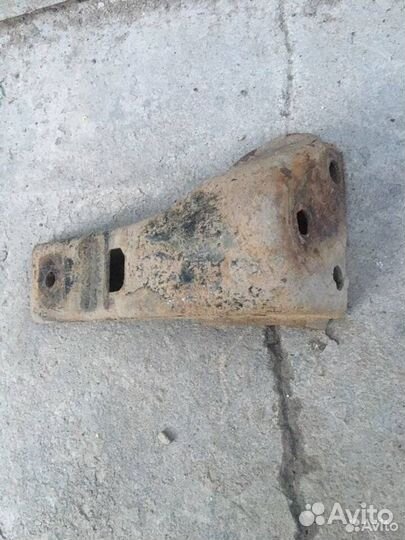 Втулка стабилизатора задняя Mitsubishi Carisma