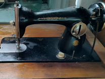 Швейная машинка- стол, старинная