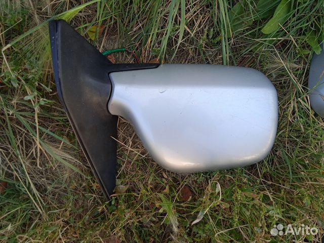 Пара зеркал заднего видаТойота Функарго 3 контакта