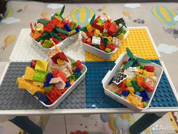 Детский столик со стульчиками новый в упаковке)