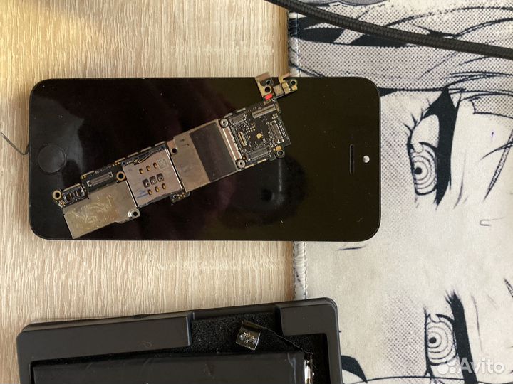 Разбор iPhone se 2016