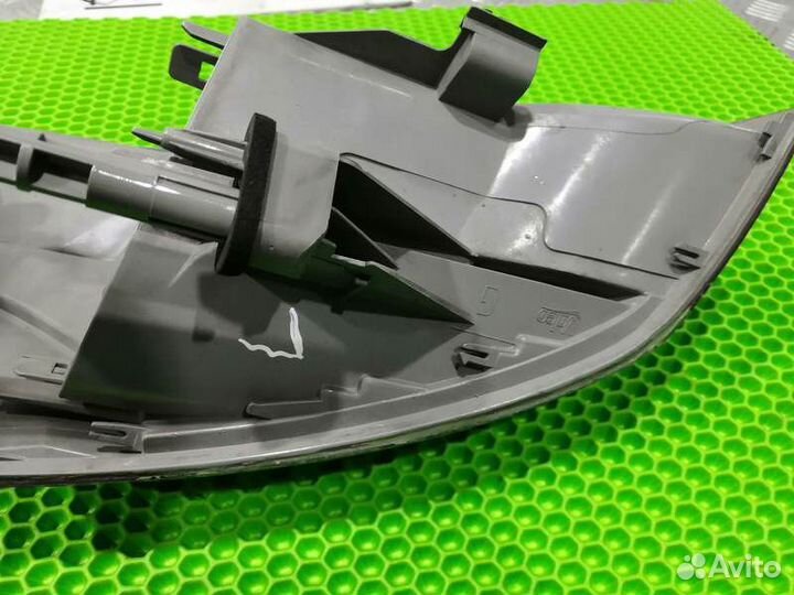 Фонарь задний левый в крыло Renault Megane 3 хэтч