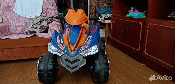 Детский квадроцикл на аккумуляторе