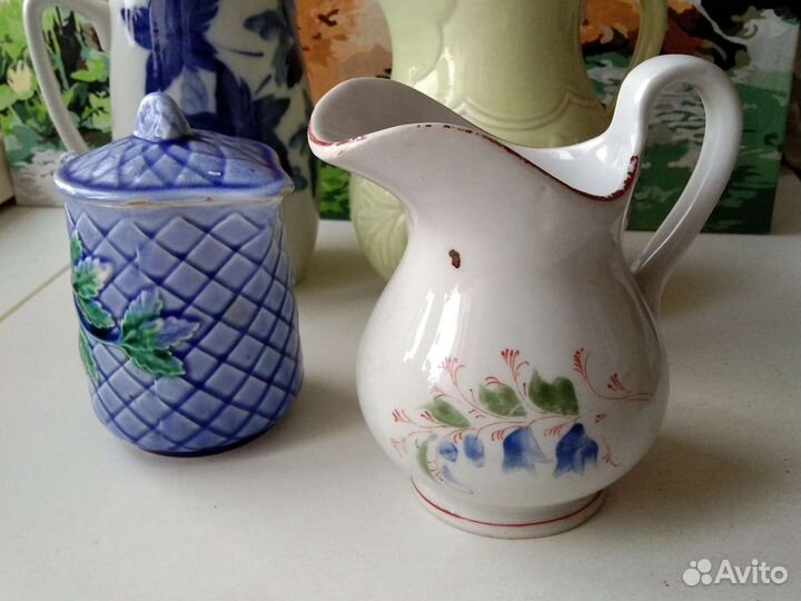 Кувшины и молочники