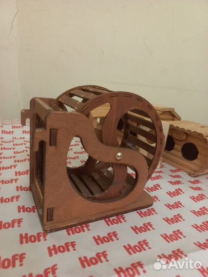 Домик, колеса для хомяка, крысы