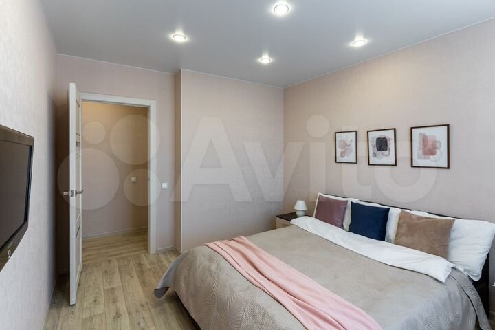 2-к. квартира, 66 м², 13/17 эт.