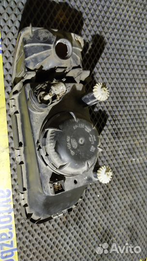 Фара левая Volkswagen Passat