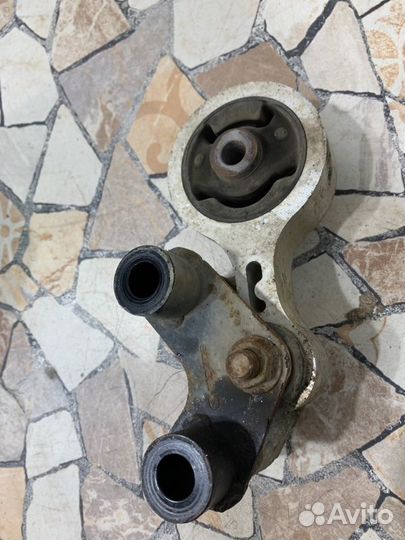 Опора двигателя Mazda 6 седан 2.0 LF 2009