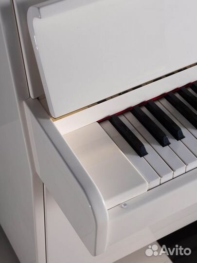 Пианино Ronisch De Luxe белое, полированное